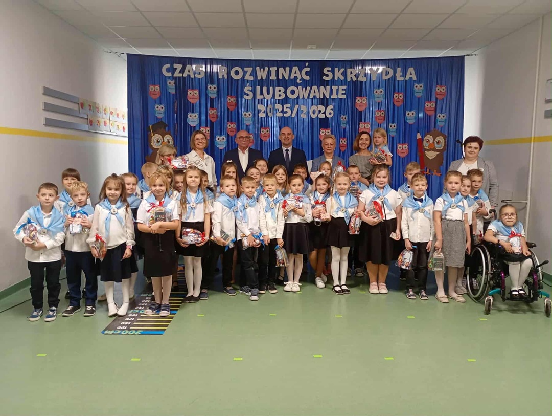 Ślubowanie klas pierwszych.