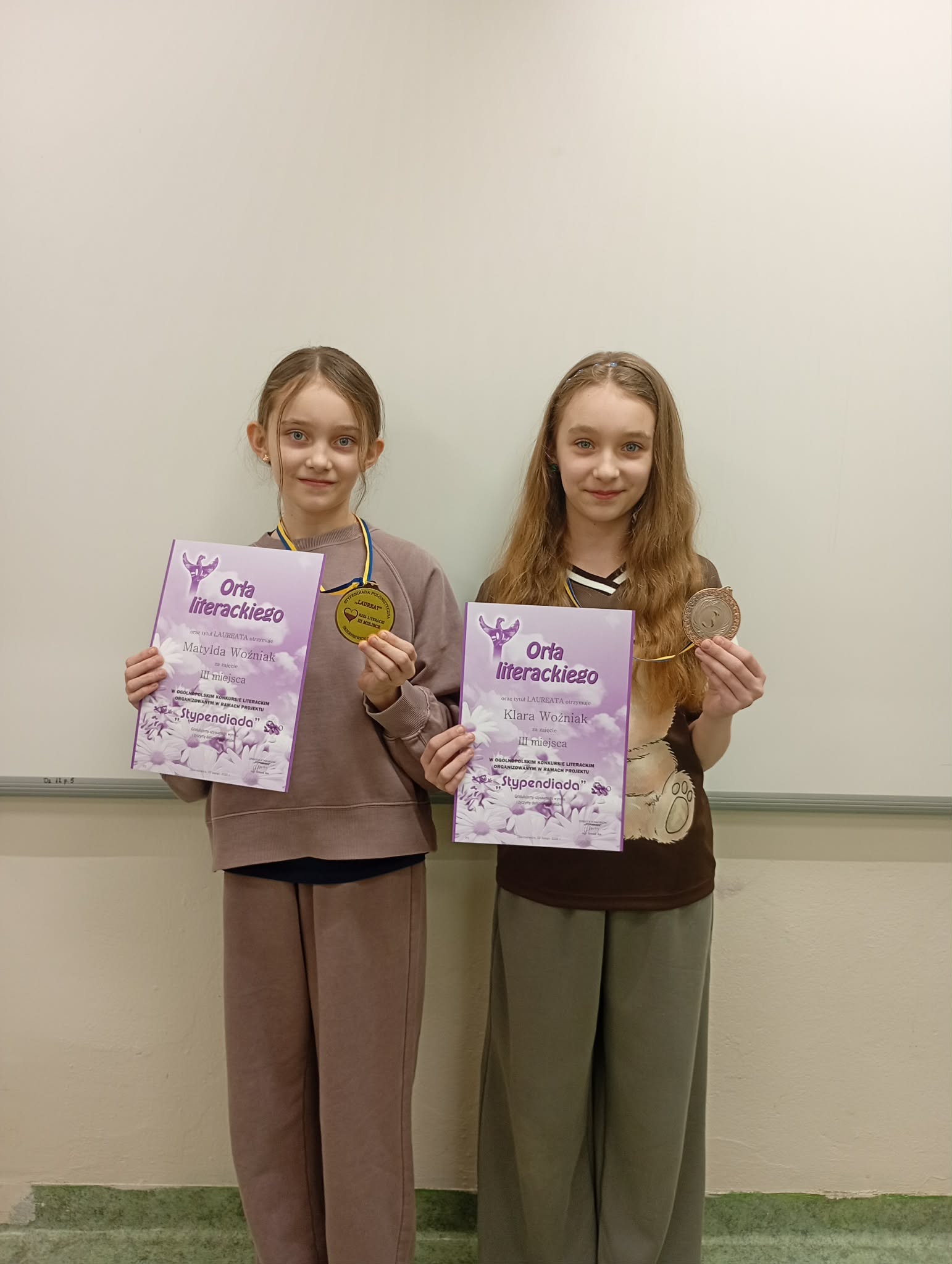   Matylda i Klara laureatkami Stypendiady Polonistycznej